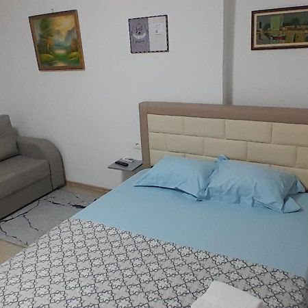 Klent Studio Apartment Pogradec Bagian luar foto