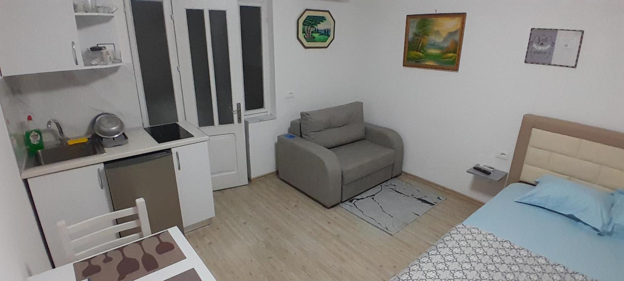 Klent Studio Apartment Pogradec Bagian luar foto